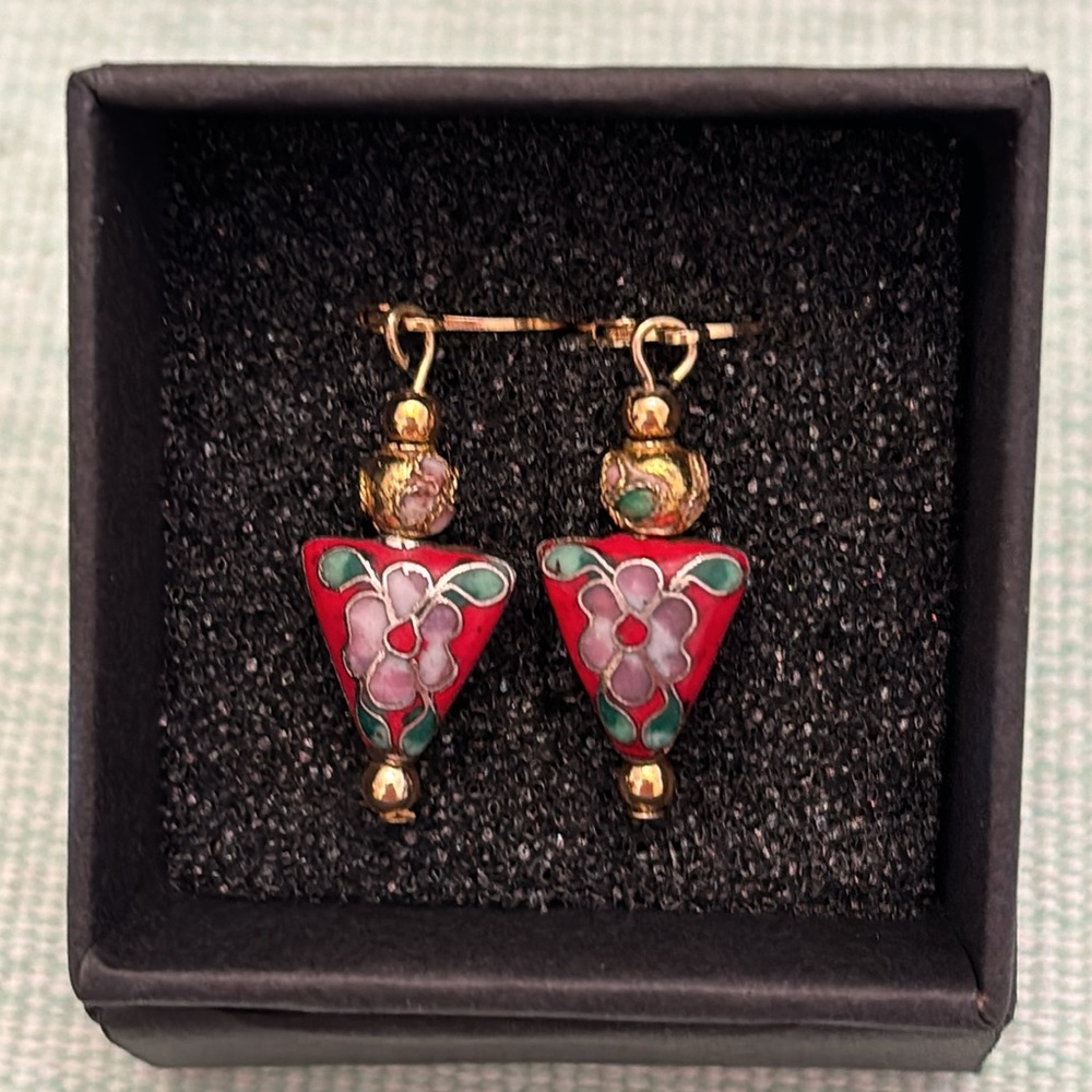 🟥New Cloisonné Drop Earrings Red, Pink & Green With Lever Backs, Gold Tone